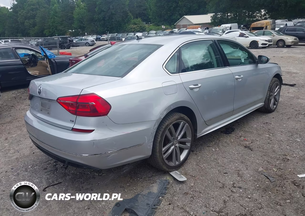 2016 Volkswagen Passat 1.8T R-Line VIN:1VWAT7A38GC067190 - 4