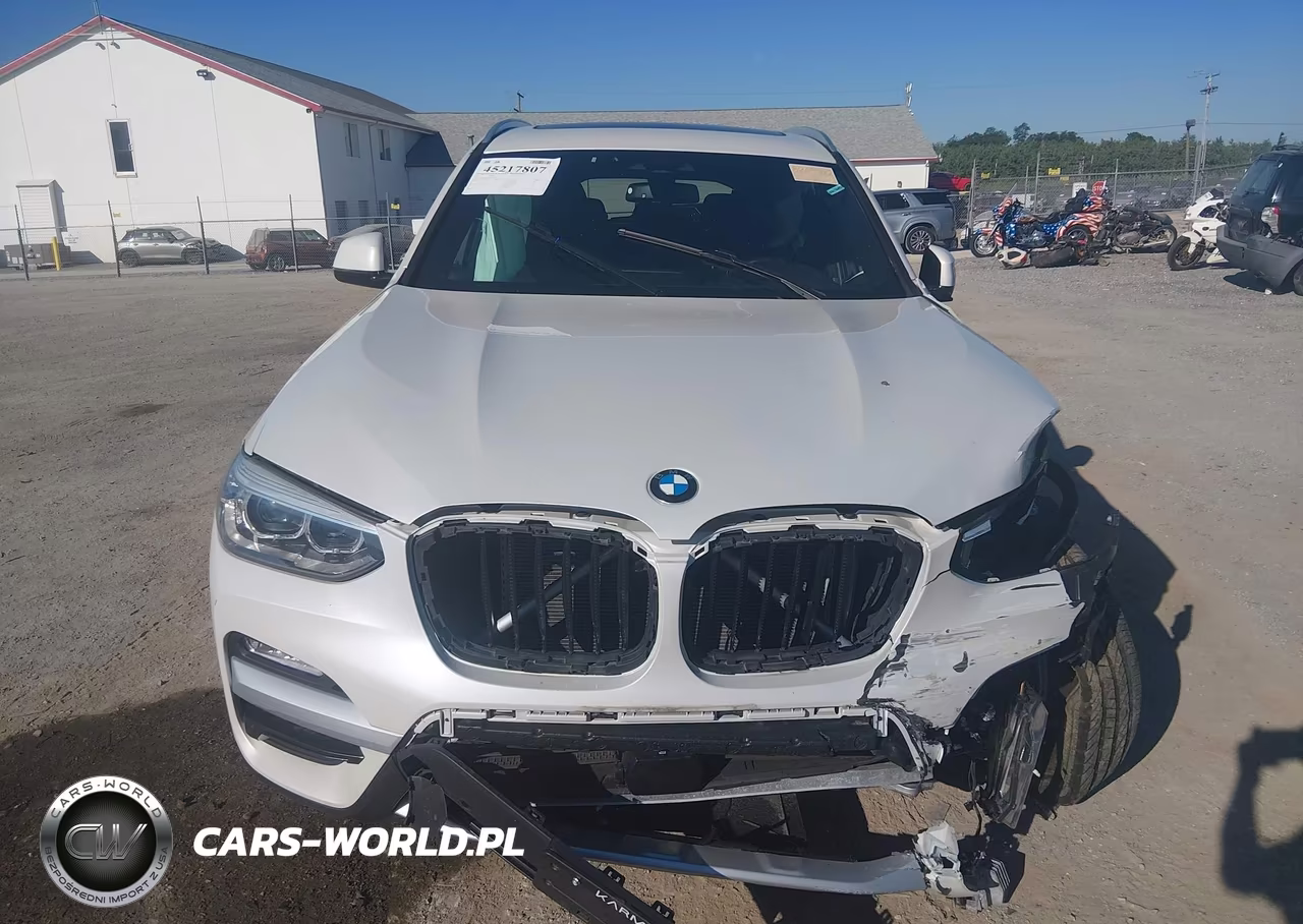 2018 BMW X3 xDrive30I VIN:5UXTR9C56JLC69409 - 11