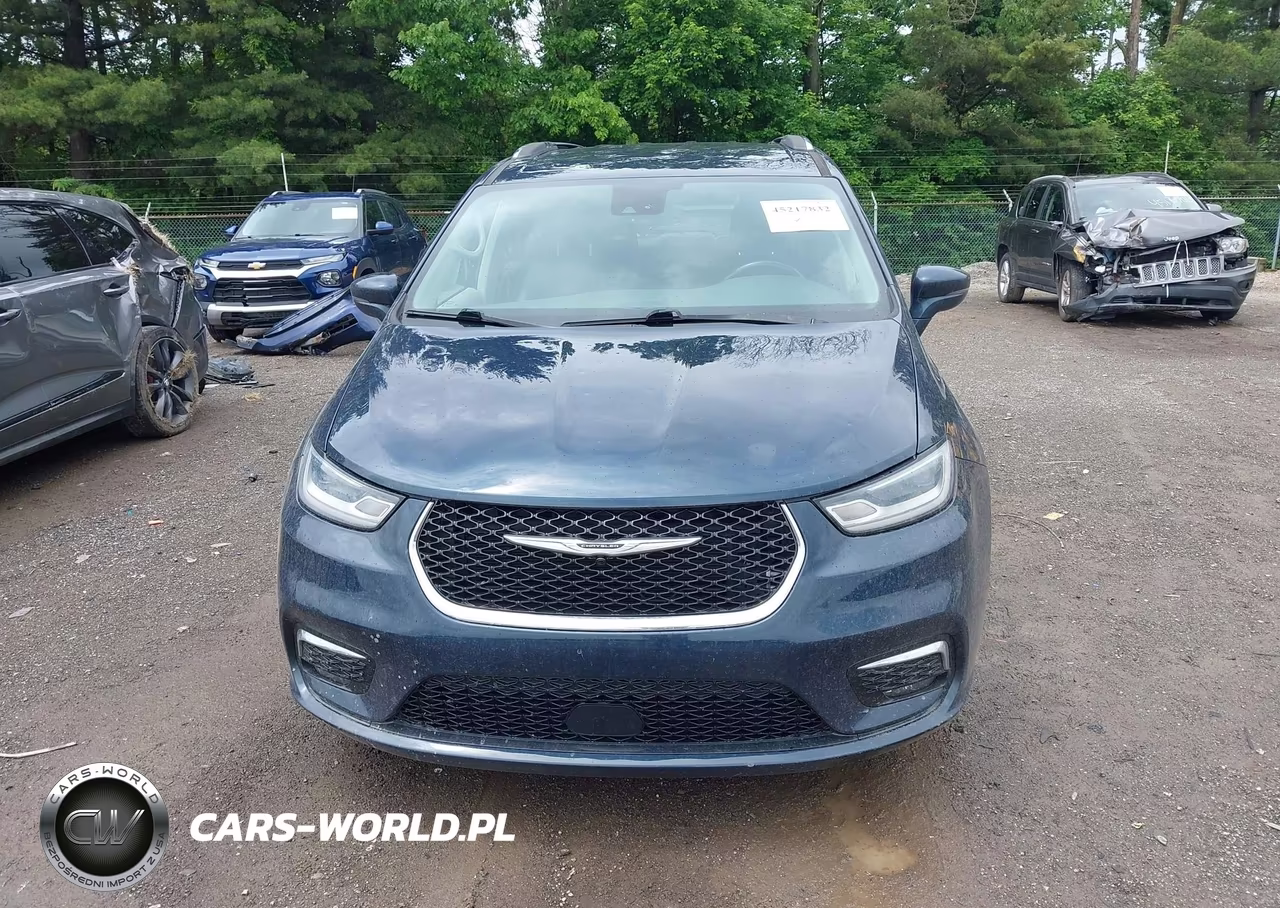 2021 Chrysler Pacifica Touring L VIN:2C4RC1BG7MR565677 - 12