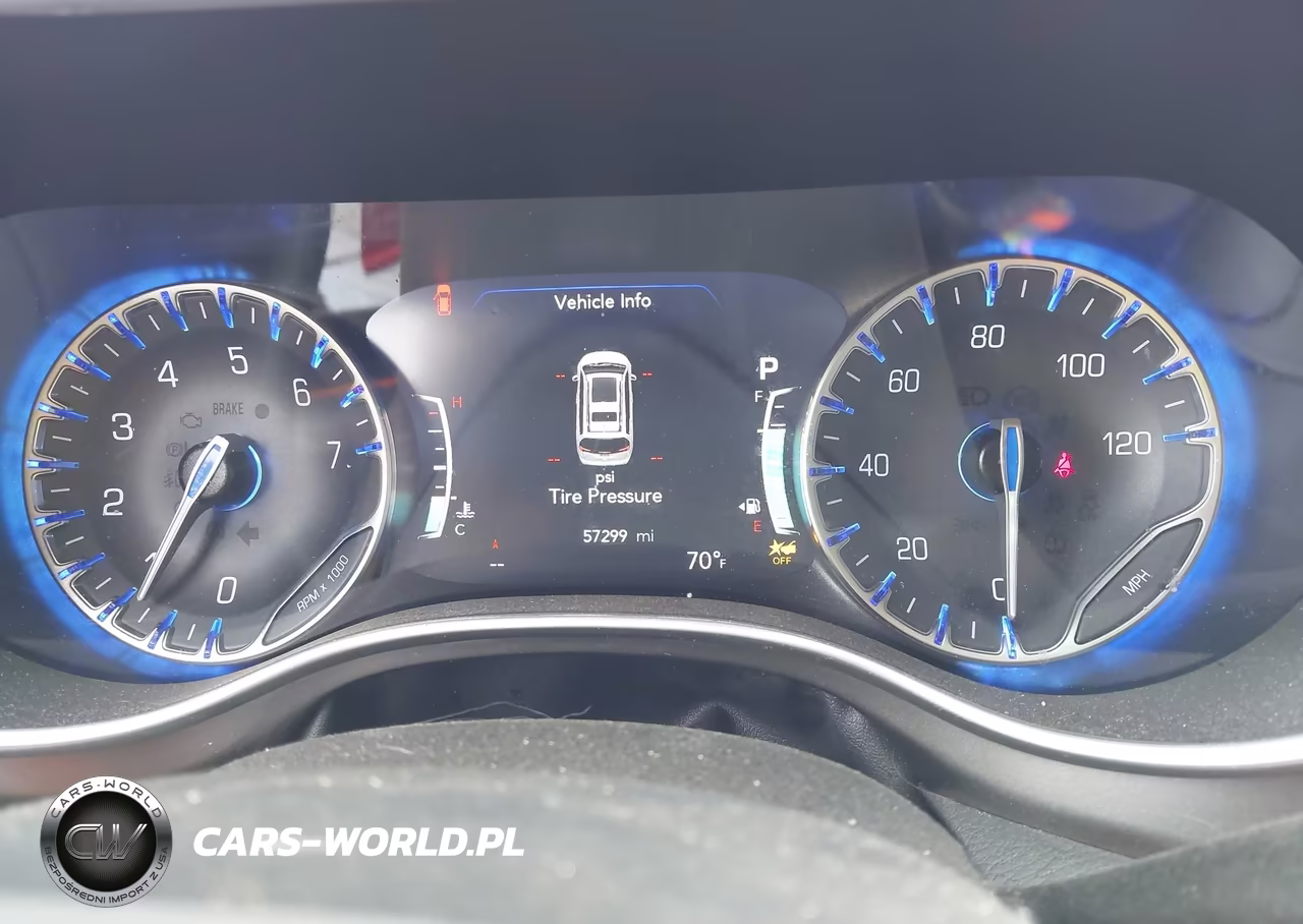 2021 Chrysler Pacifica Touring L VIN:2C4RC1BG7MR565677 - 7