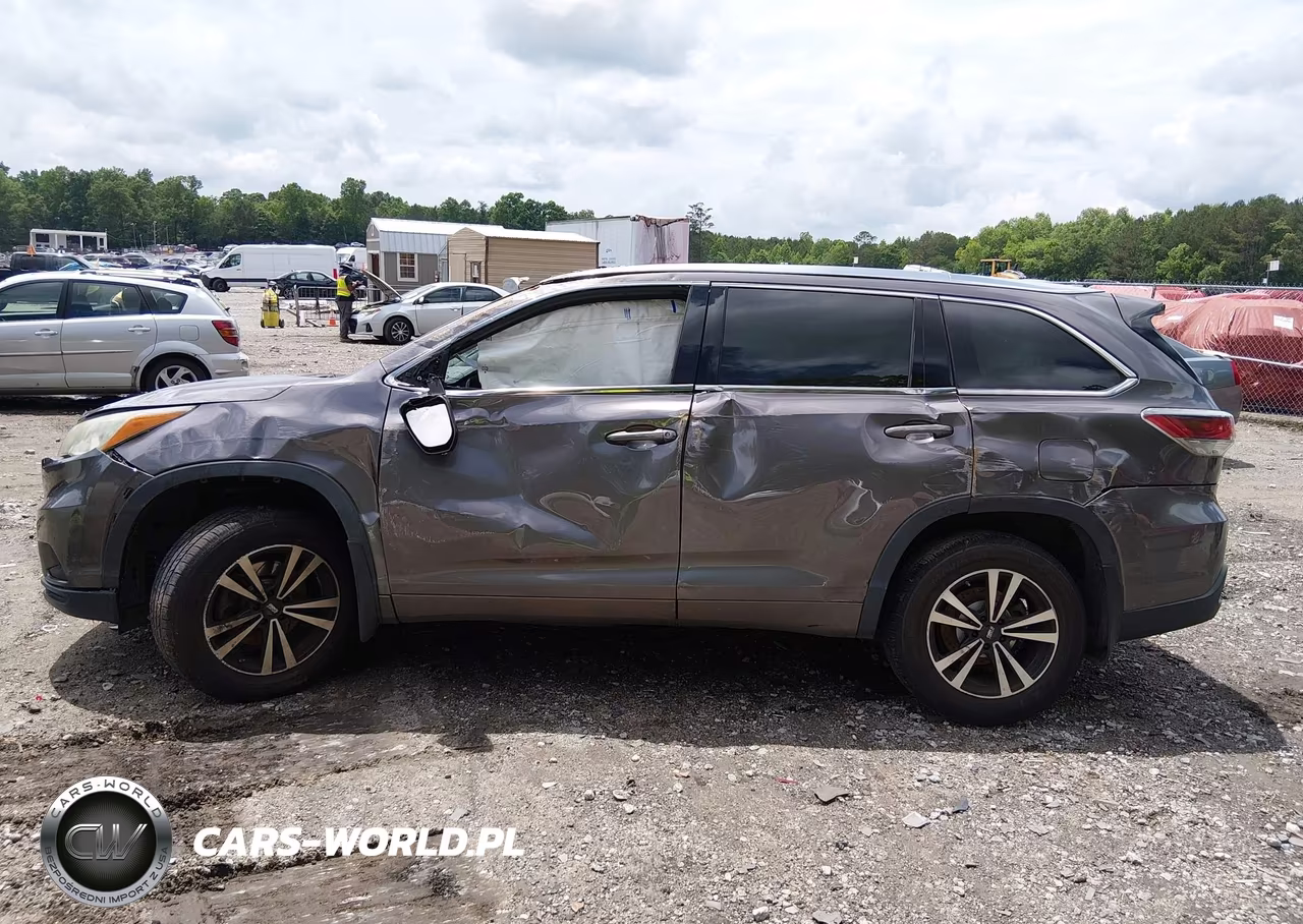 2016 Toyota Highlander Xle V6 VIN:5TDJKRFHXGS356205 - 14