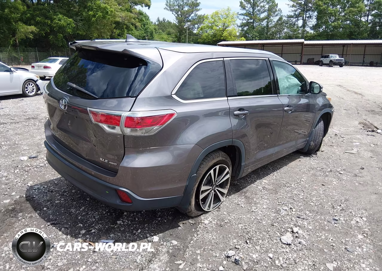 2016 Toyota Highlander Xle V6 VIN:5TDJKRFHXGS356205 - 4