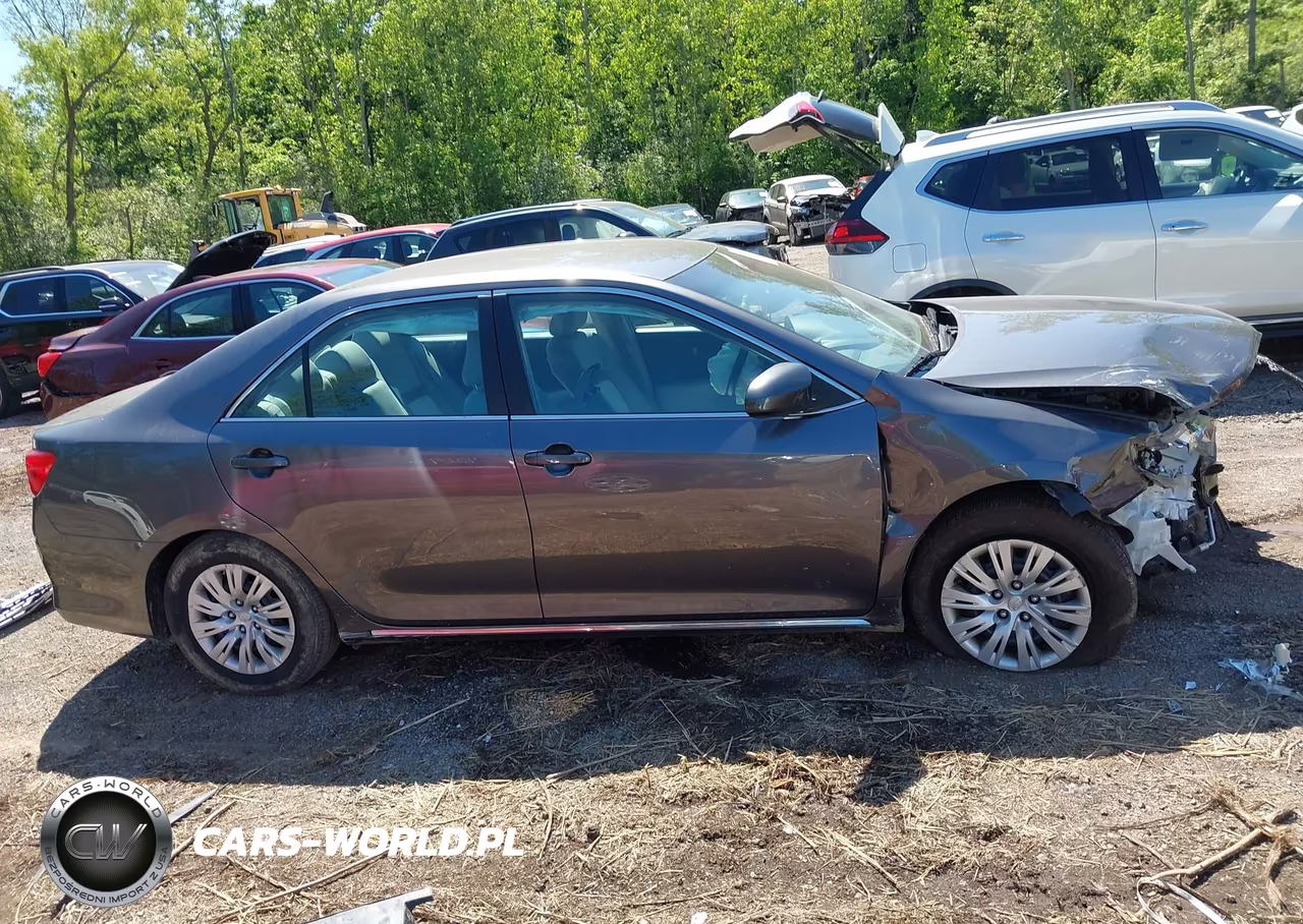 2014 Toyota Camry Le VIN:4T4BF1FK8ER382835 - 13