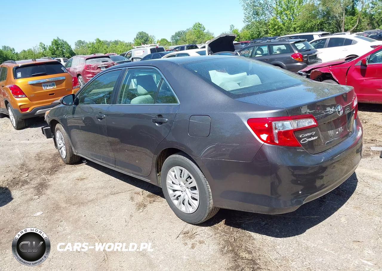 2014 Toyota Camry Le VIN:4T4BF1FK8ER382835 - 3