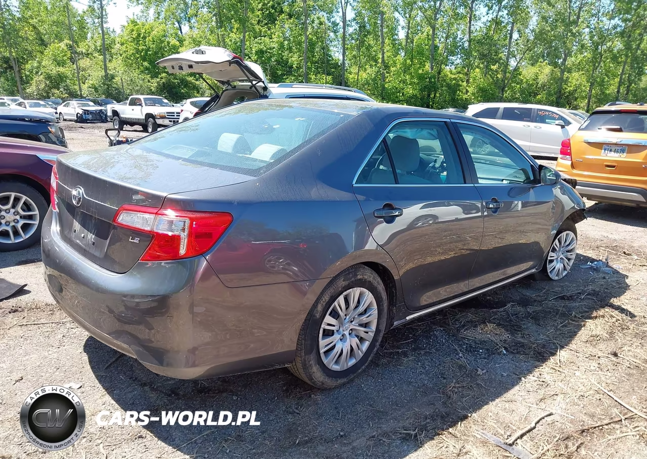 2014 Toyota Camry Le VIN:4T4BF1FK8ER382835 - 4