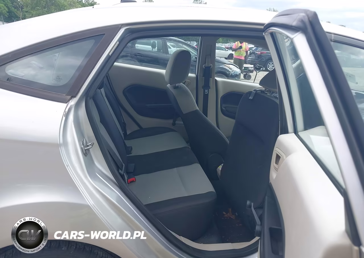 2011 Ford Fiesta S VIN:3FADP4AJ9BM127203 - 8