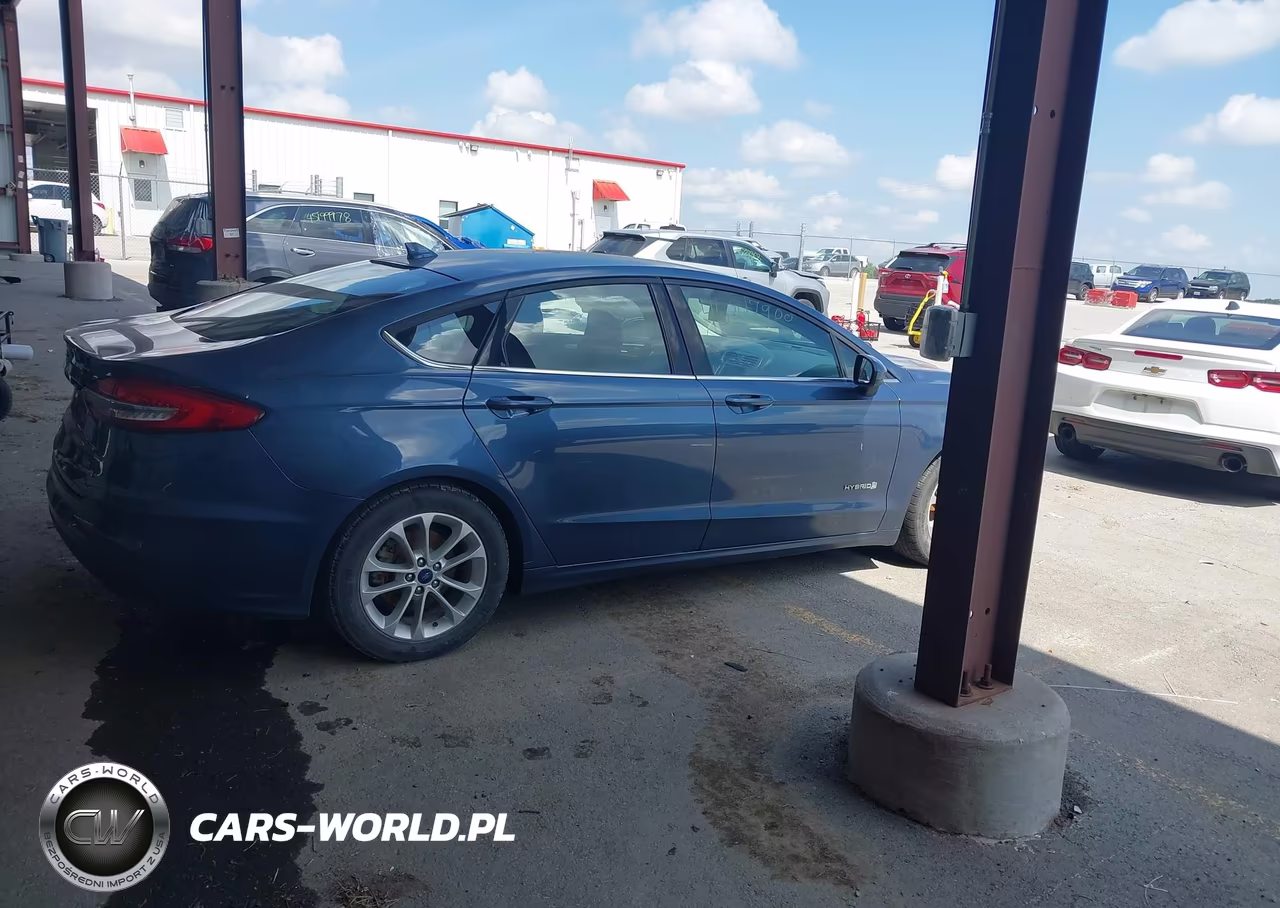2019 Ford Fusion Hybrid Se VIN:3FA6P0LUXKR133572 - 13