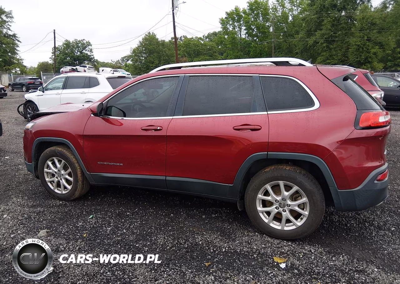 2016 Jeep Cherokee Latitude VIN:1C4PJMCS1GW326400 - 14