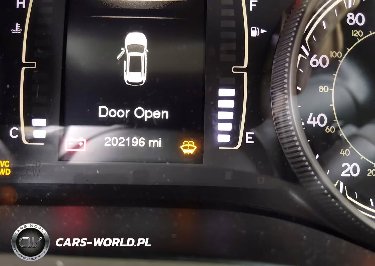2016 Jeep Cherokee Latitude VIN:1C4PJMCS1GW326400 - 15