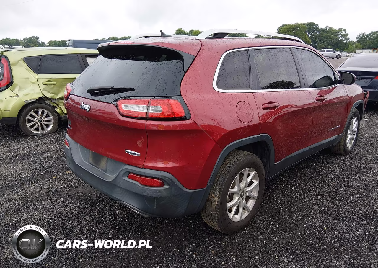 2016 Jeep Cherokee Latitude VIN:1C4PJMCS1GW326400 - 4