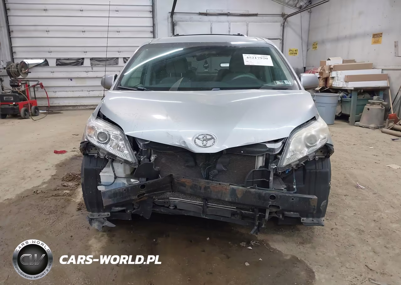 2013 Toyota Sienna Le V6 8 Passenger VIN:5TDKK3DC1DS403593 - 13