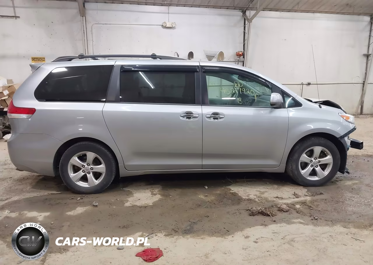 2013 Toyota Sienna Le V6 8 Passenger VIN:5TDKK3DC1DS403593 - 14