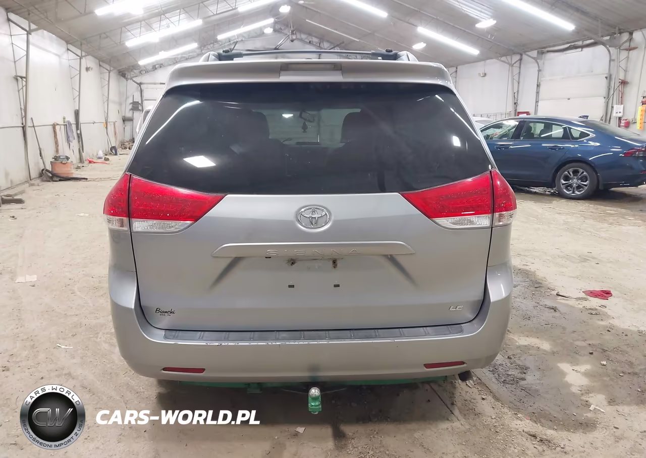 2013 Toyota Sienna Le V6 8 Passenger VIN:5TDKK3DC1DS403593 - 17