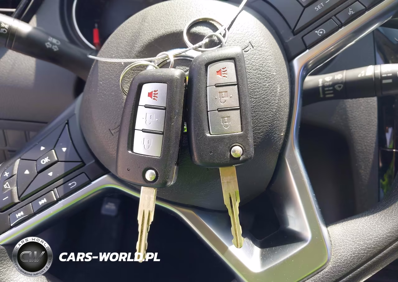 2019 Nissan Rogue Sport S VIN:JN1BJ1CR1KW625662 - 11