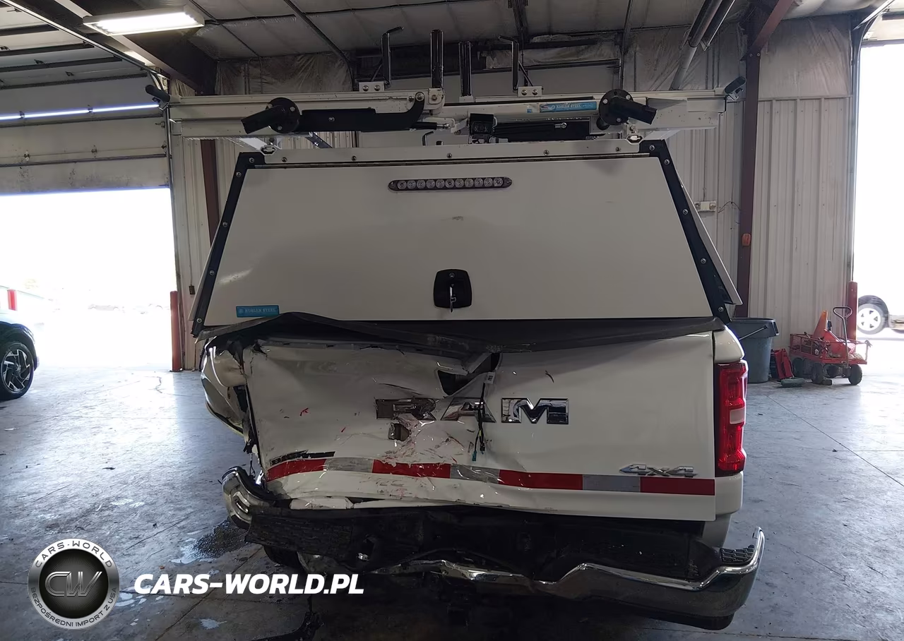 2026 Ram 1500 Big Horn 4X4 5'7 Box VIN:1C6RRFFG3TN294951 - 17