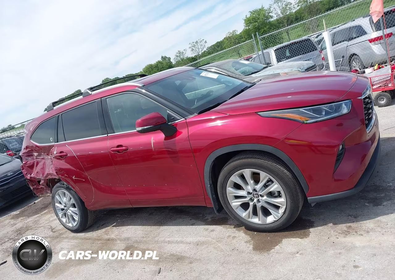 2023 Toyota Highlander Limited VIN:5TDKDRBHXPS034765 - 13