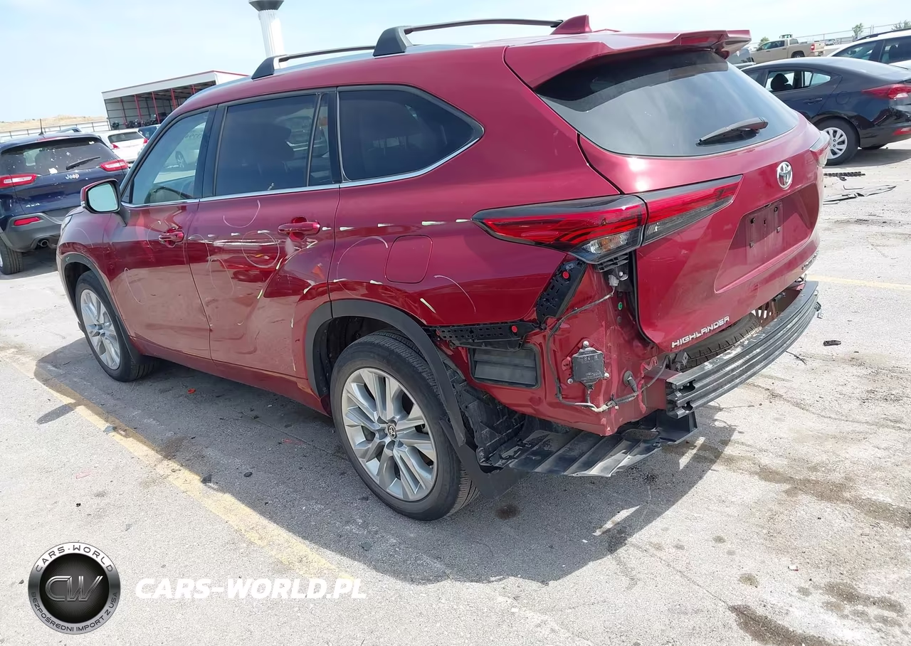 2023 Toyota Highlander Limited VIN:5TDKDRBHXPS034765 - 3
