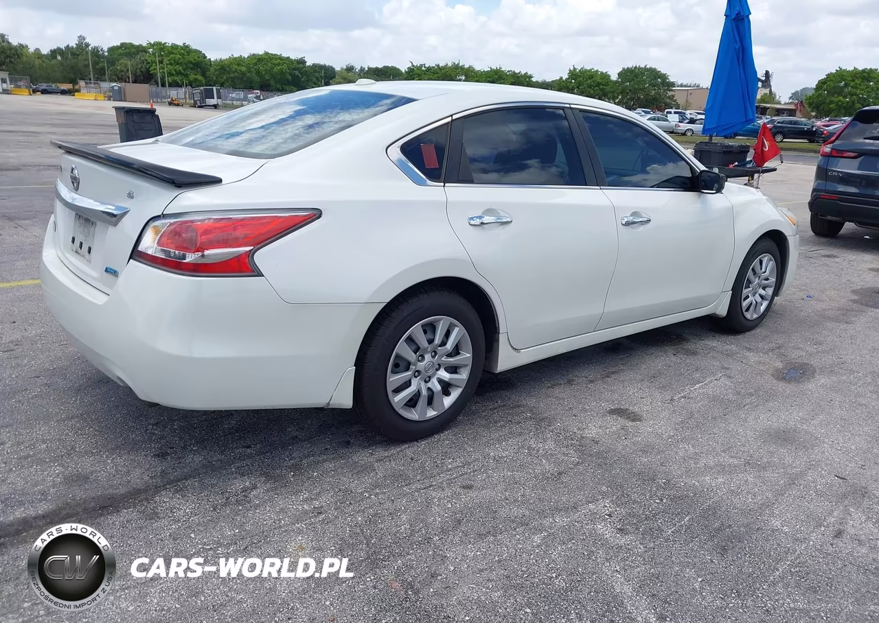 2014 Nissan Altima 2.5 S VIN:1N4AL3APXEC422538 - 4