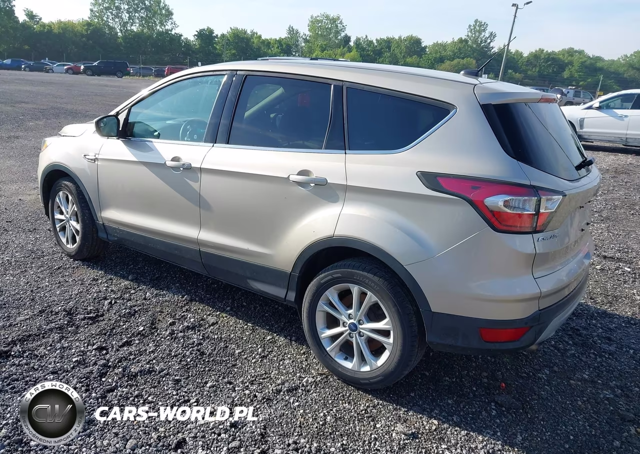 2017 Ford Escape Se VIN:1FMCU0GD6HUB05085 - 3