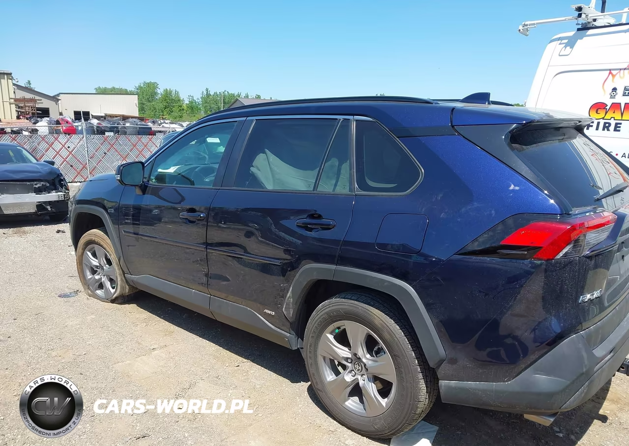 2025 Toyota Rav4 Hybrid Xle VIN:4T3RWRFVXSU185427 - 14