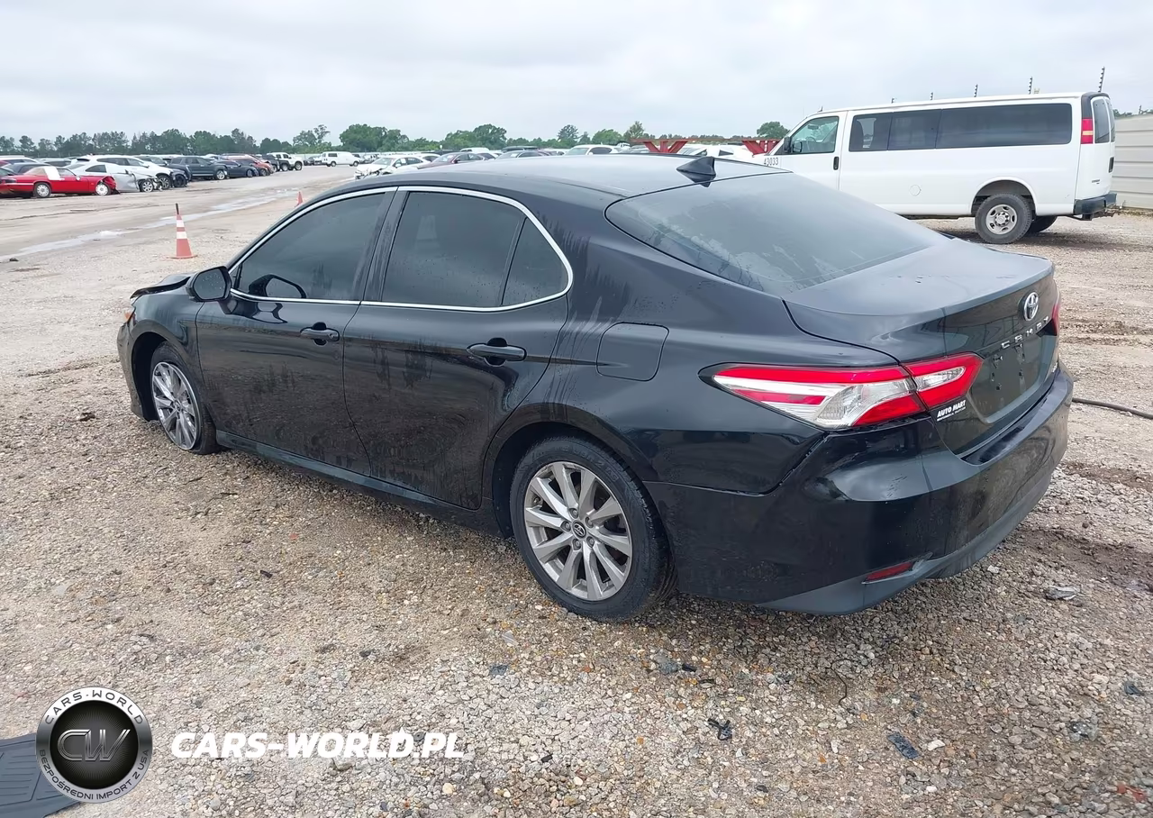 2019 Toyota Camry Le VIN:4T1B11HK5KU216953 - 3