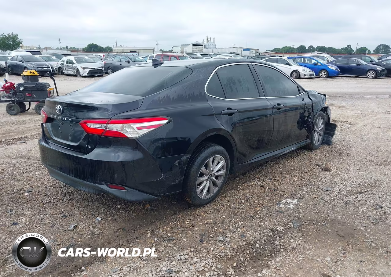 2019 Toyota Camry Le VIN:4T1B11HK5KU216953 - 4