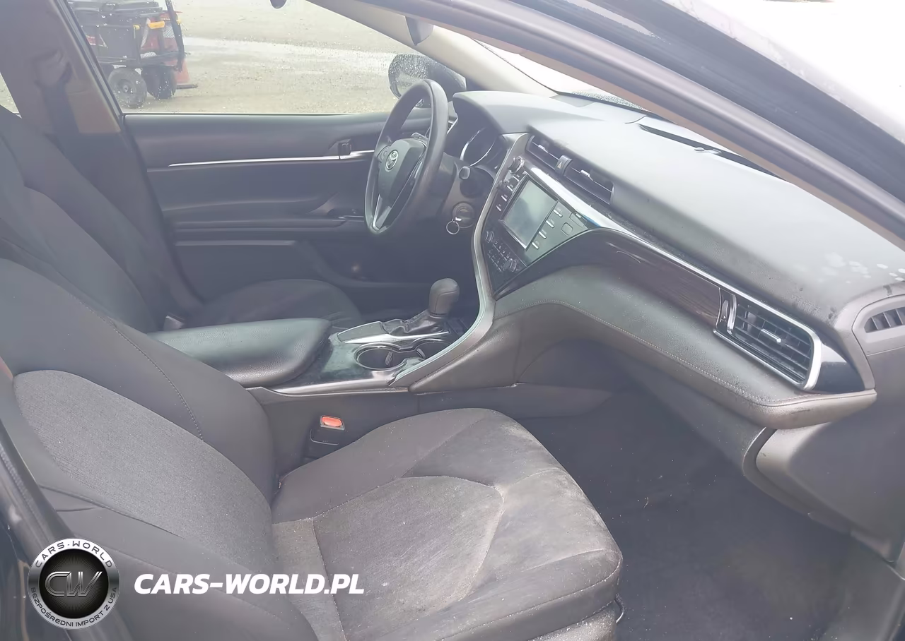 2019 Toyota Camry Le VIN:4T1B11HK5KU216953 - 5