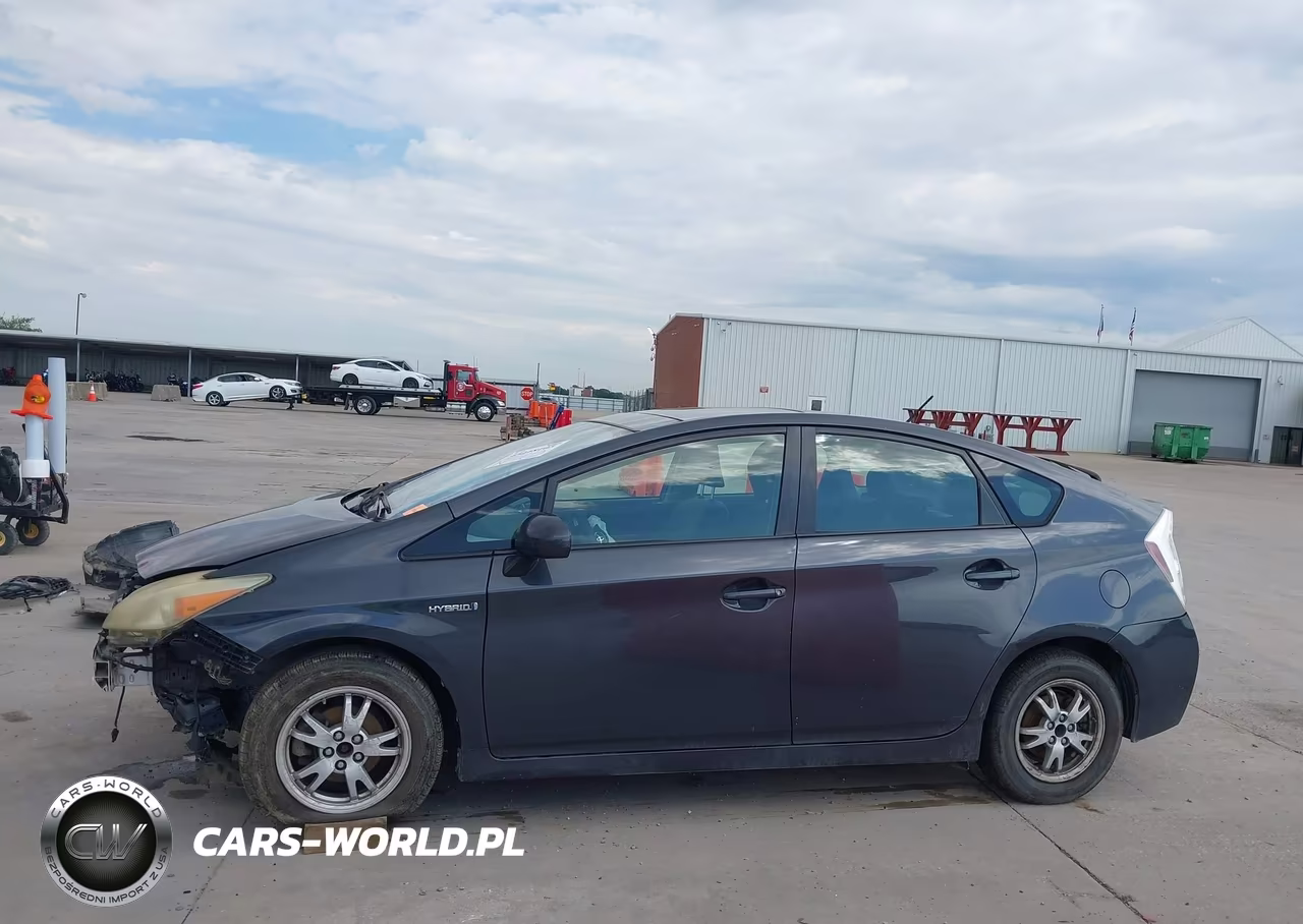 2011 Toyota Prius Three VIN:JTDKN3DUXB1380390 - 15