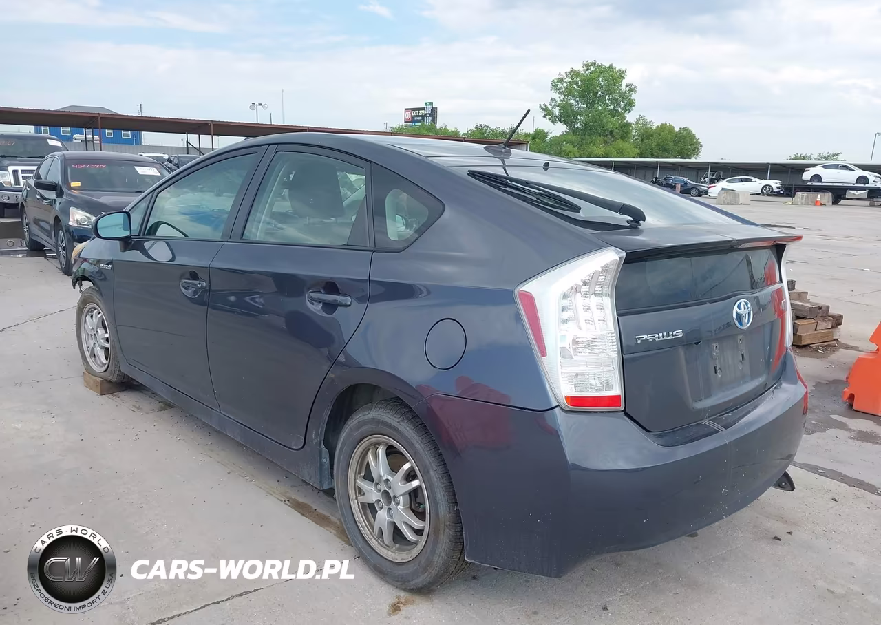 2011 Toyota Prius Three VIN:JTDKN3DUXB1380390 - 3
