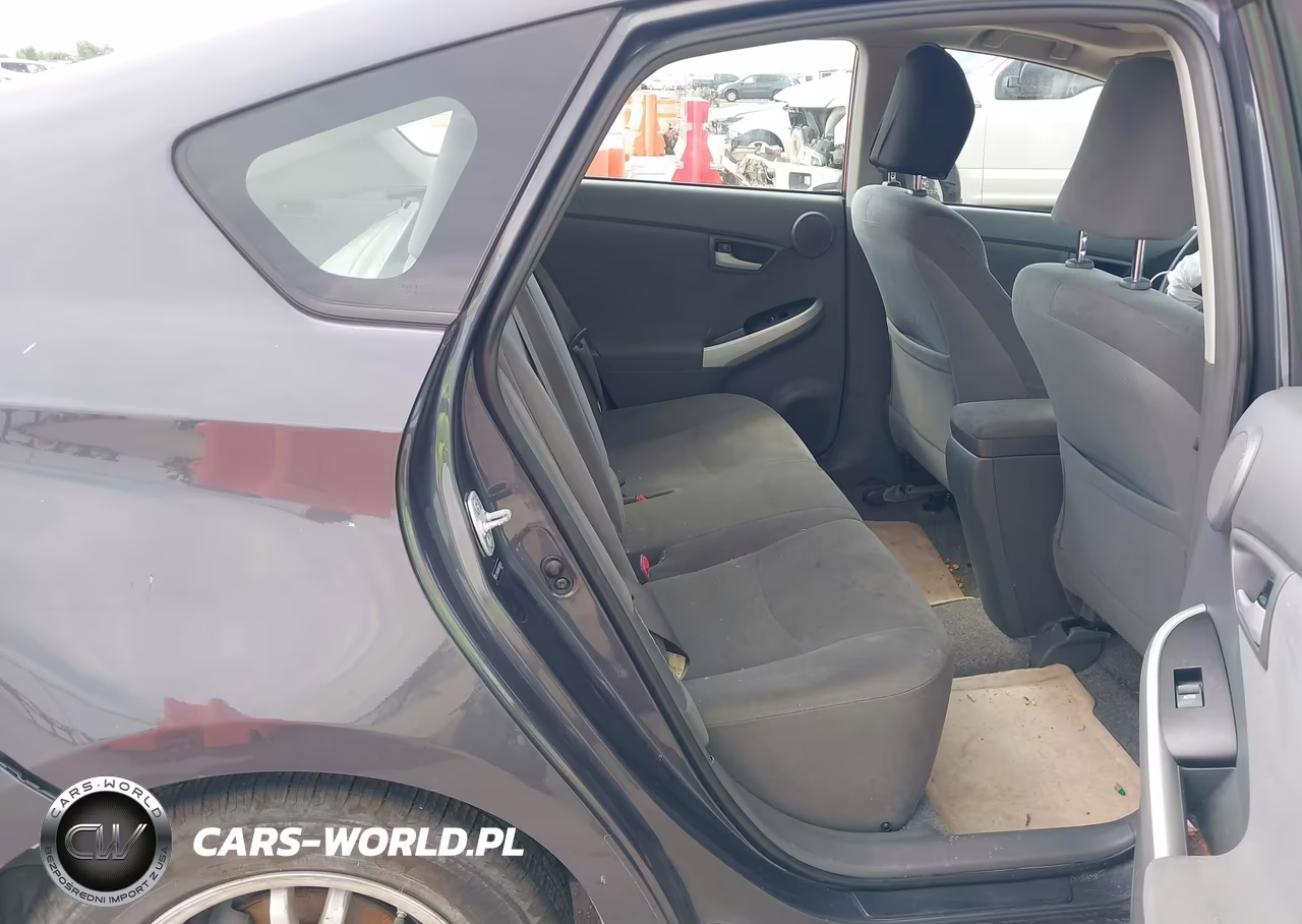 2011 Toyota Prius Three VIN:JTDKN3DUXB1380390 - 8