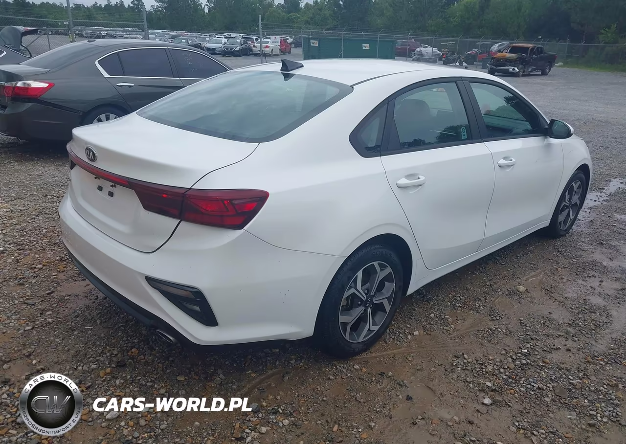2021 Kia Forte Lxs VIN:3KPF24ADXME359964 - 4