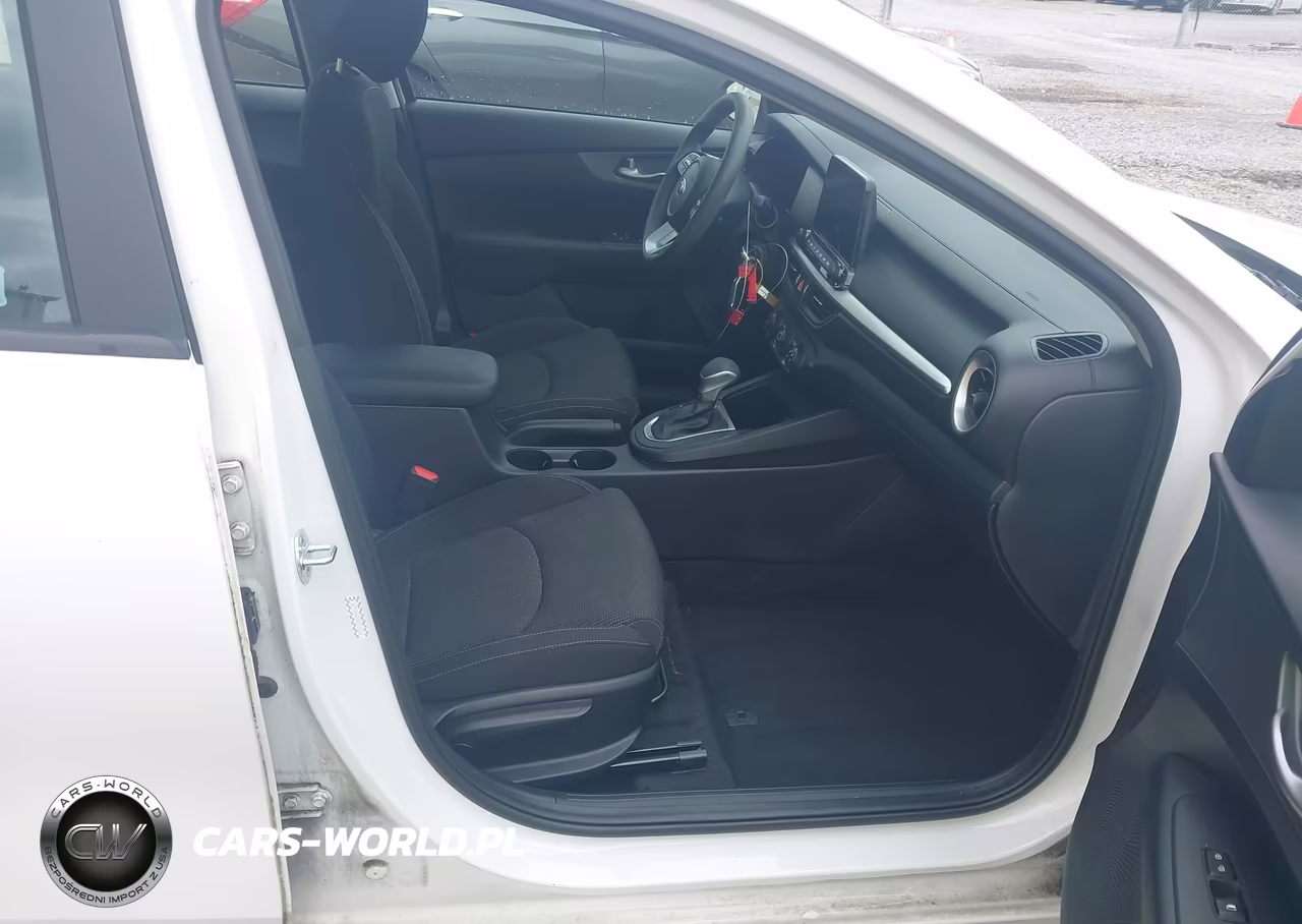 2021 Kia Forte Lxs VIN:3KPF24ADXME359964 - 5