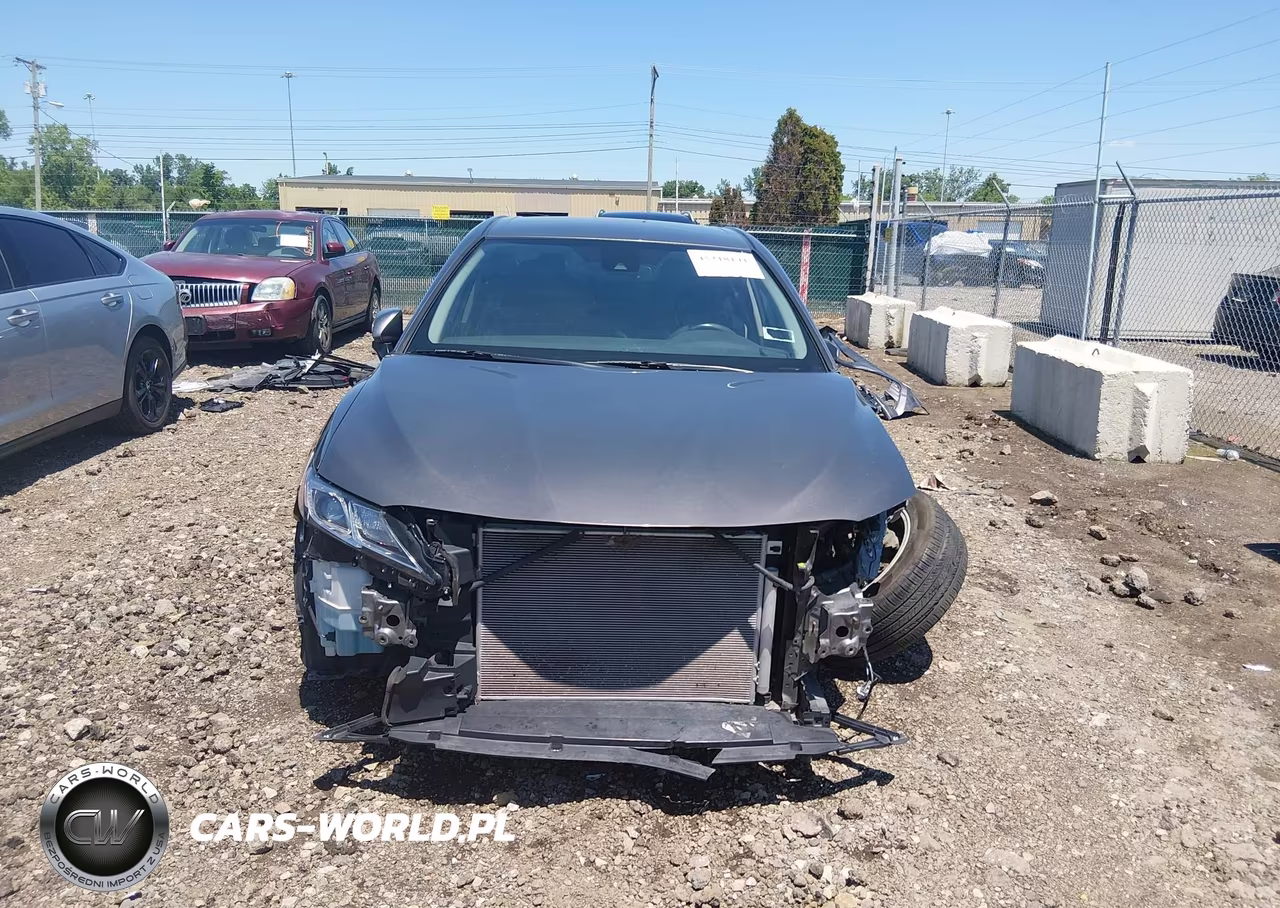2020 Toyota Camry Le VIN:4T1L11AK4LU996072 - 13