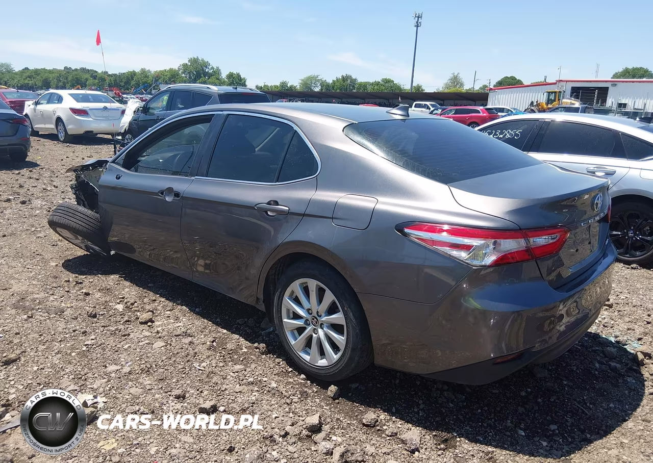 2020 Toyota Camry Le VIN:4T1L11AK4LU996072 - 3