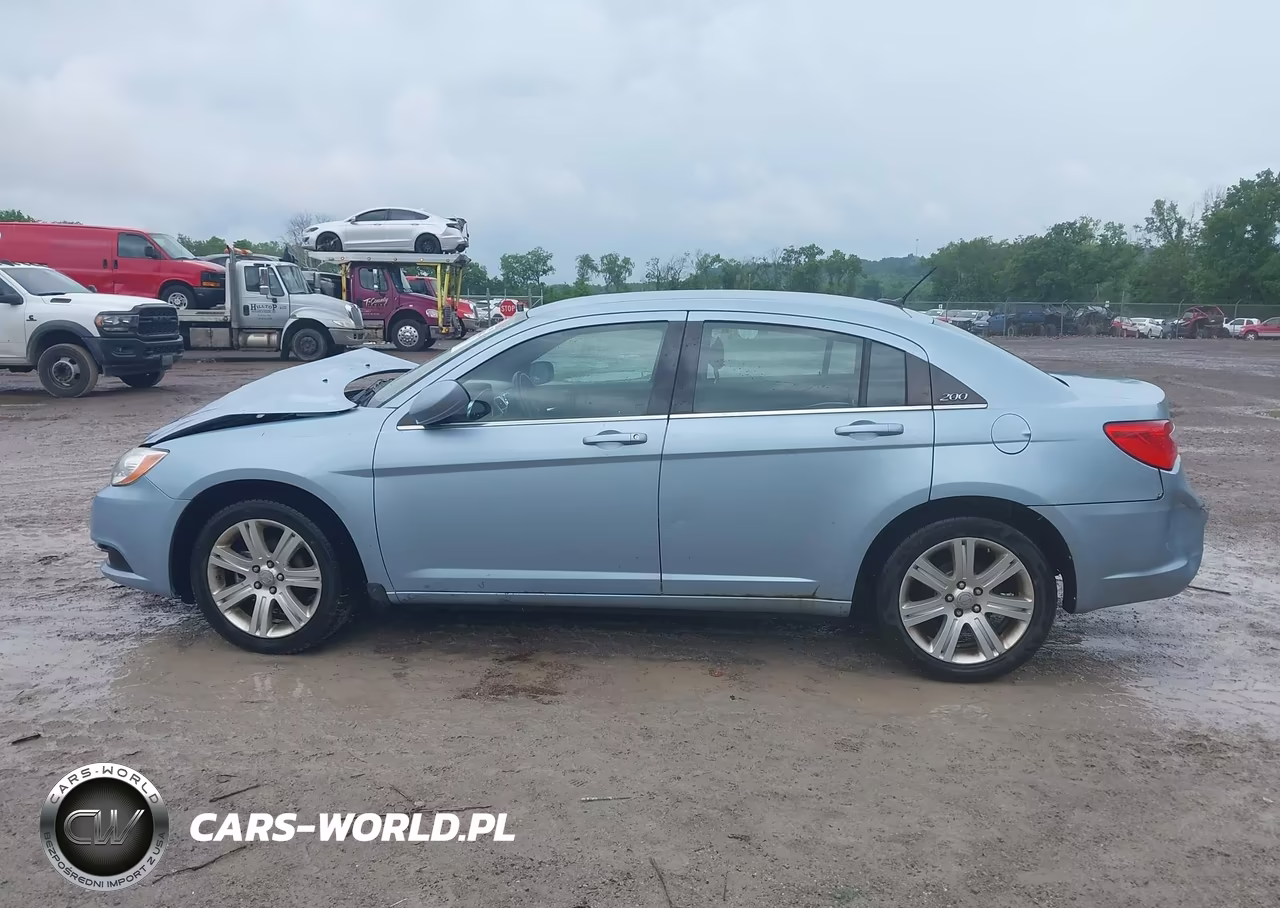 2013 Chrysler 200 Touring VIN:1C3CCBBBXDN705805 - 14