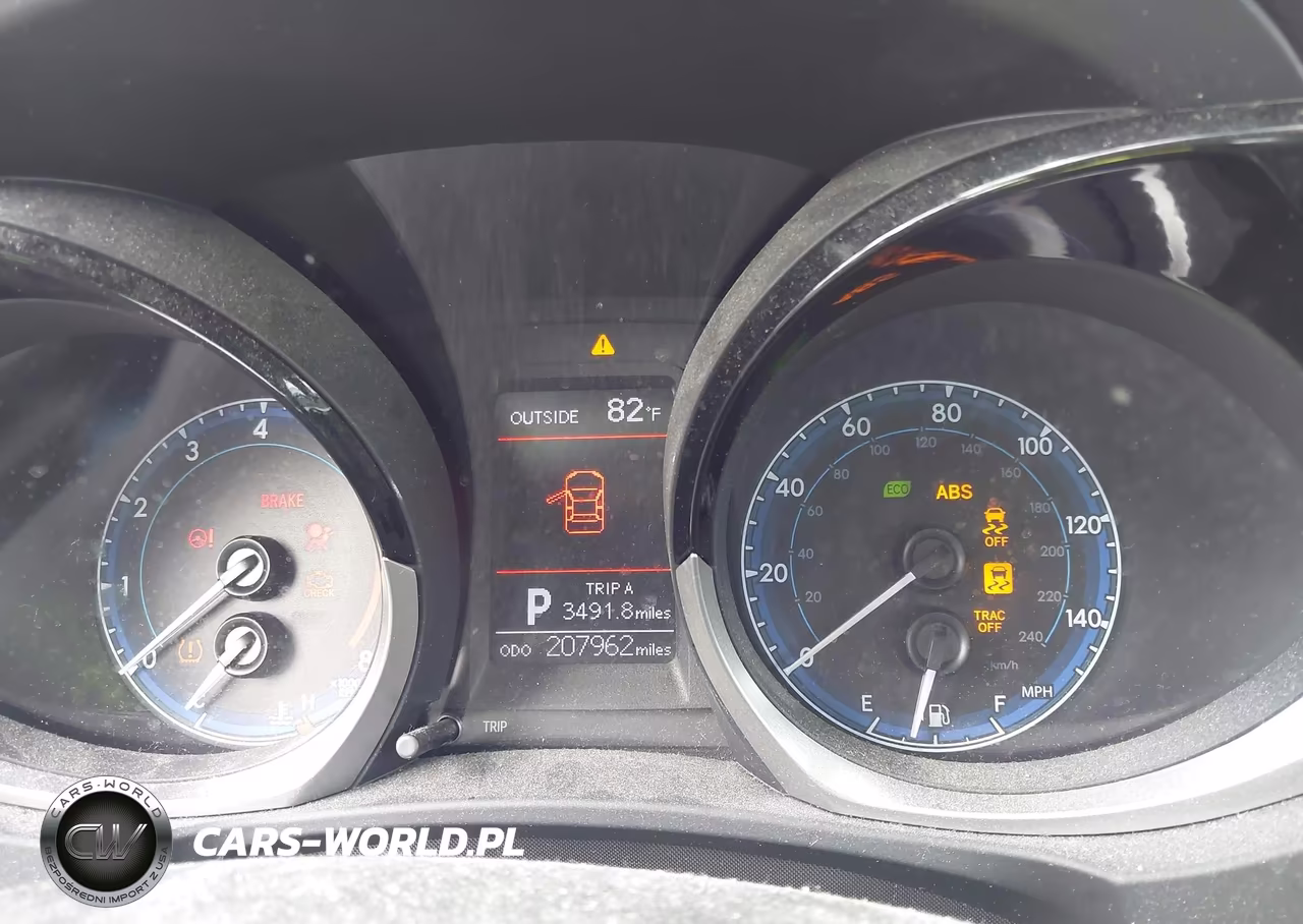 2014 Toyota Corolla S Plus VIN:5YFBURHE0EP118824 - 7