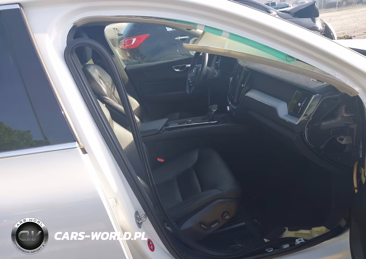 2018 Volvo Xc60 T5 Momentum VIN:YV4102RK0J1081983 - 5