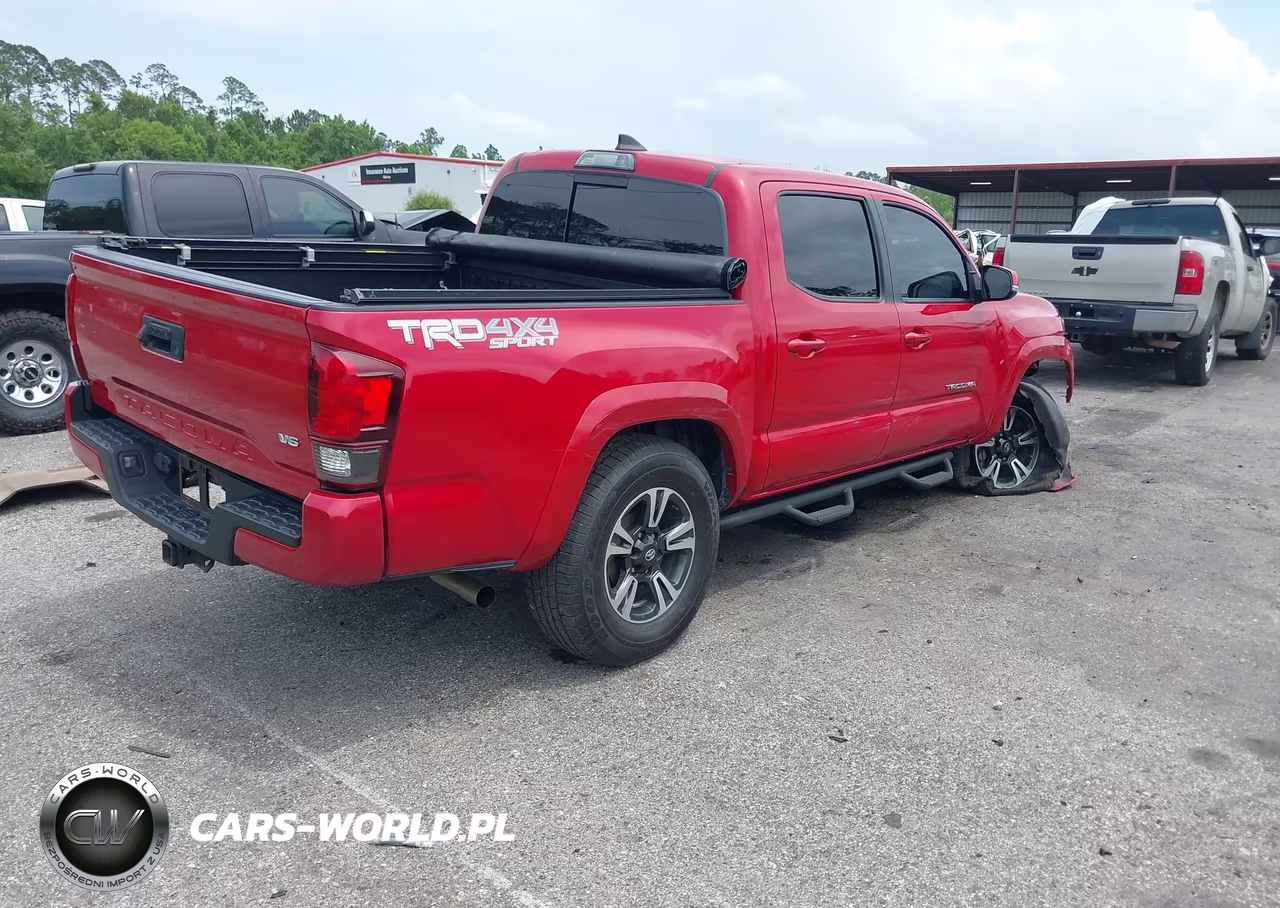 2018 Toyota Tacoma Trd Sport VIN:3TMCZ5AN7JM128325 - 4