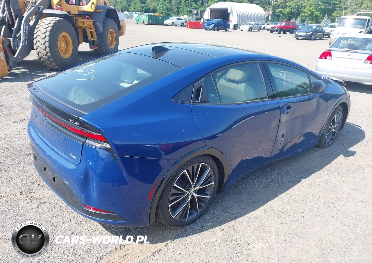 2023 Toyota Prius Xle Awd-E VIN:JTDADABU8P3000562 - 4