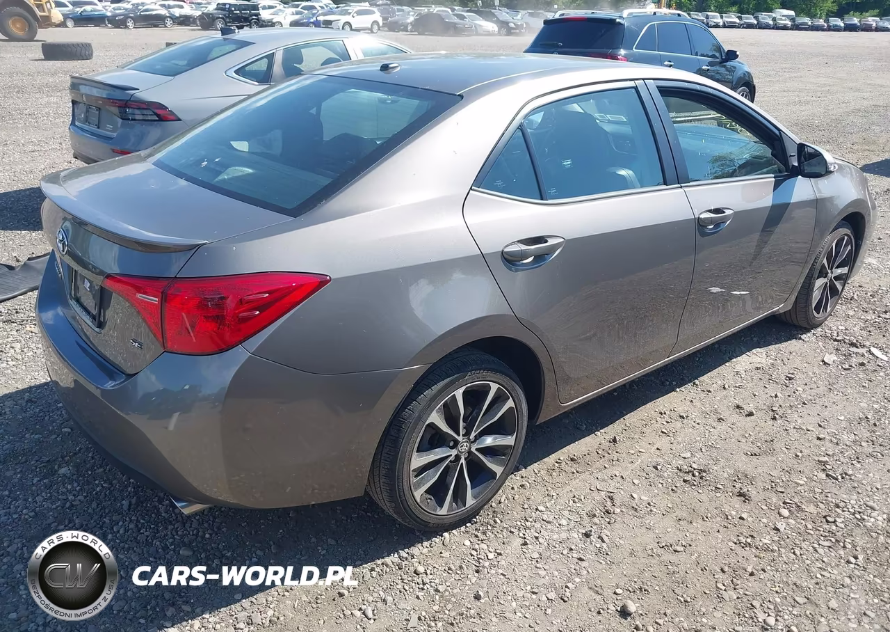 2017 Toyota Corolla Se VIN:2T1BURHE4HC751766 - 4