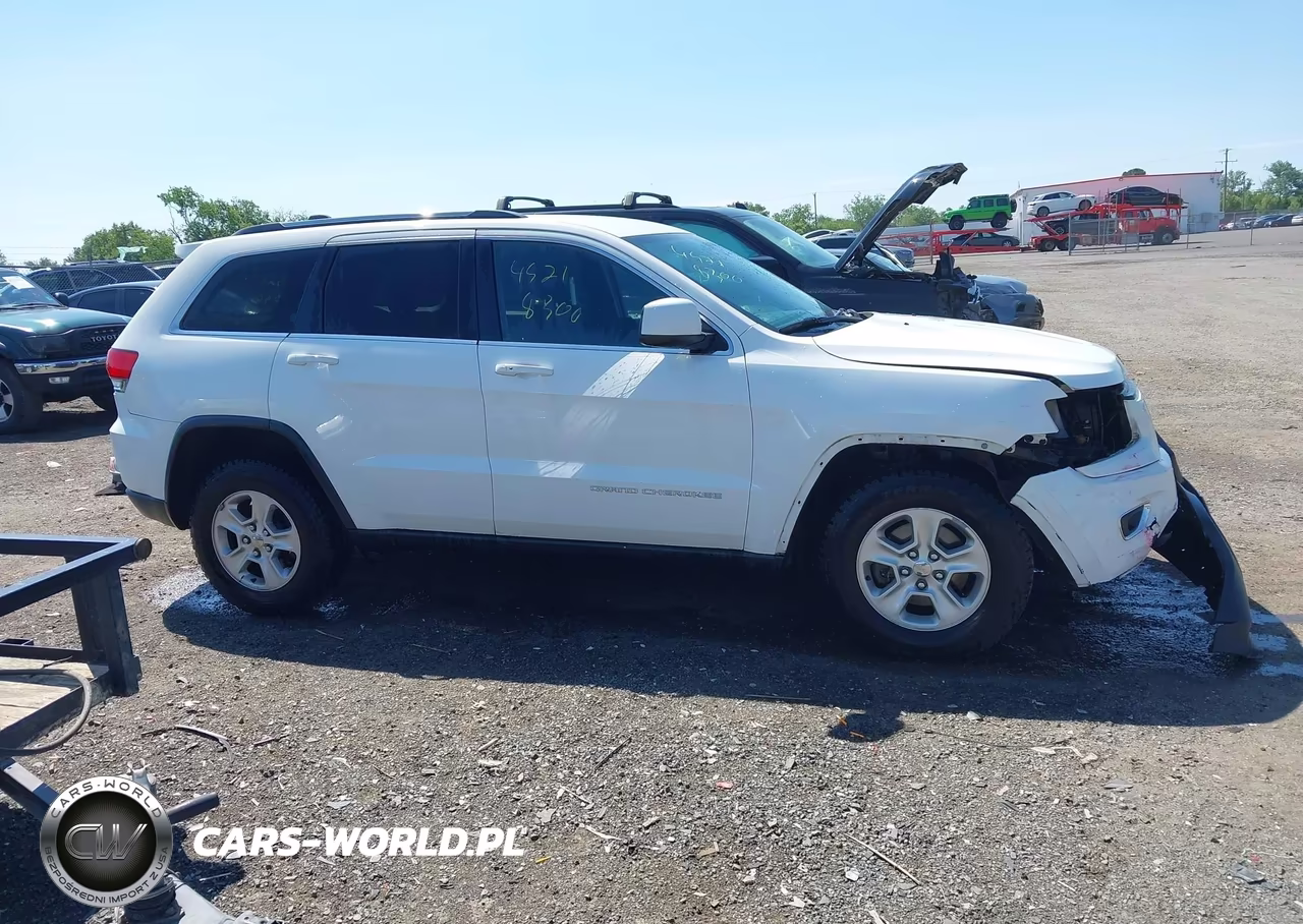 2014 Jeep Grand Cherokee Laredo VIN:1C4RJFAG0EC392907 - 14