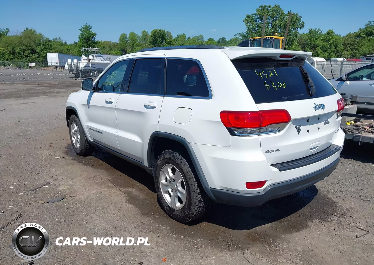 2014 Jeep Grand Cherokee Laredo VIN:1C4RJFAG0EC392907 - 3