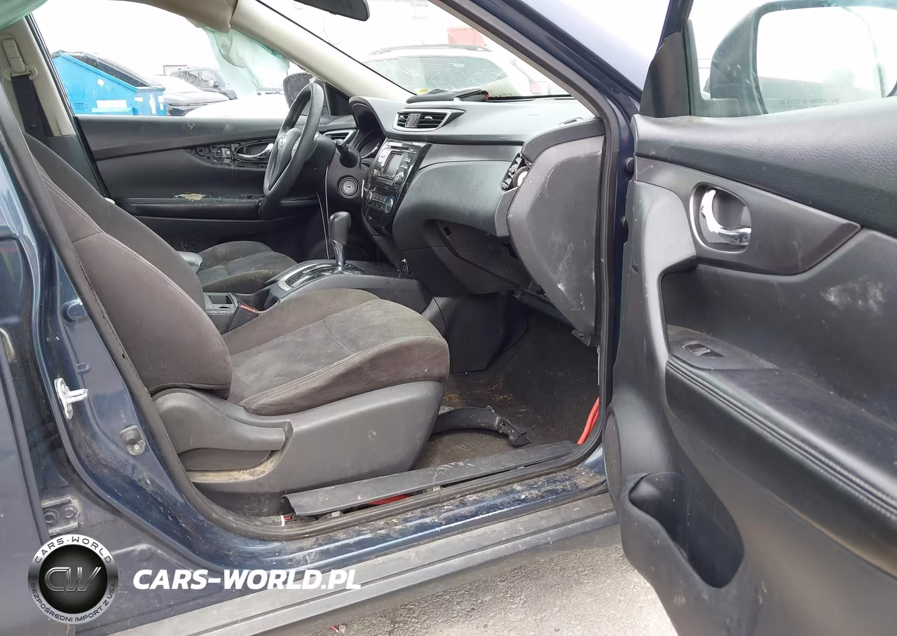 2015 Nissan Rogue S VIN:KNMAT2MV8FP539964 - 5