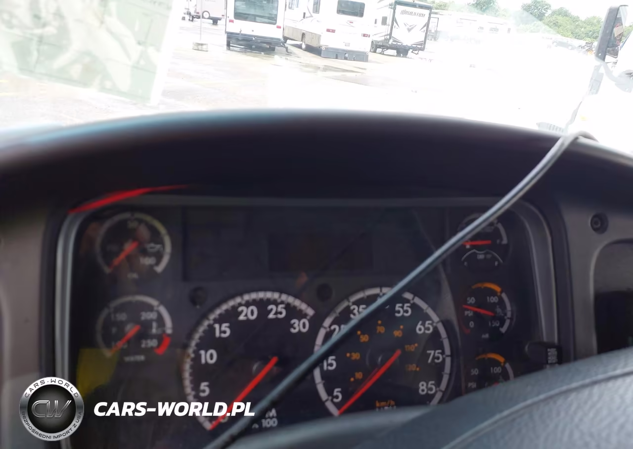 2018 Freightliner M2 106 VIN:3ALACWFC2JDKA1665 - 5