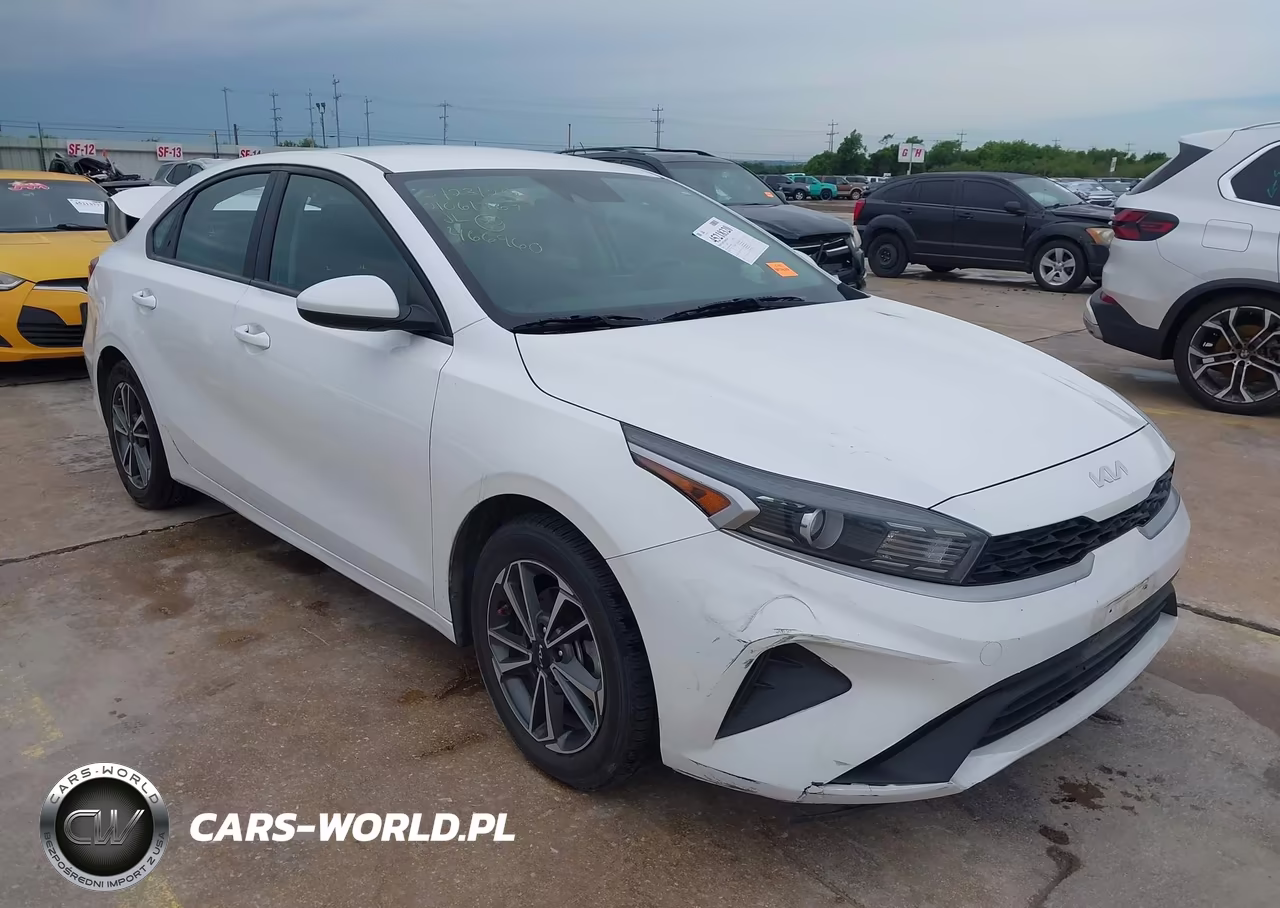 2022 Kia Forte Lxs – zdjęcie 1 z 16