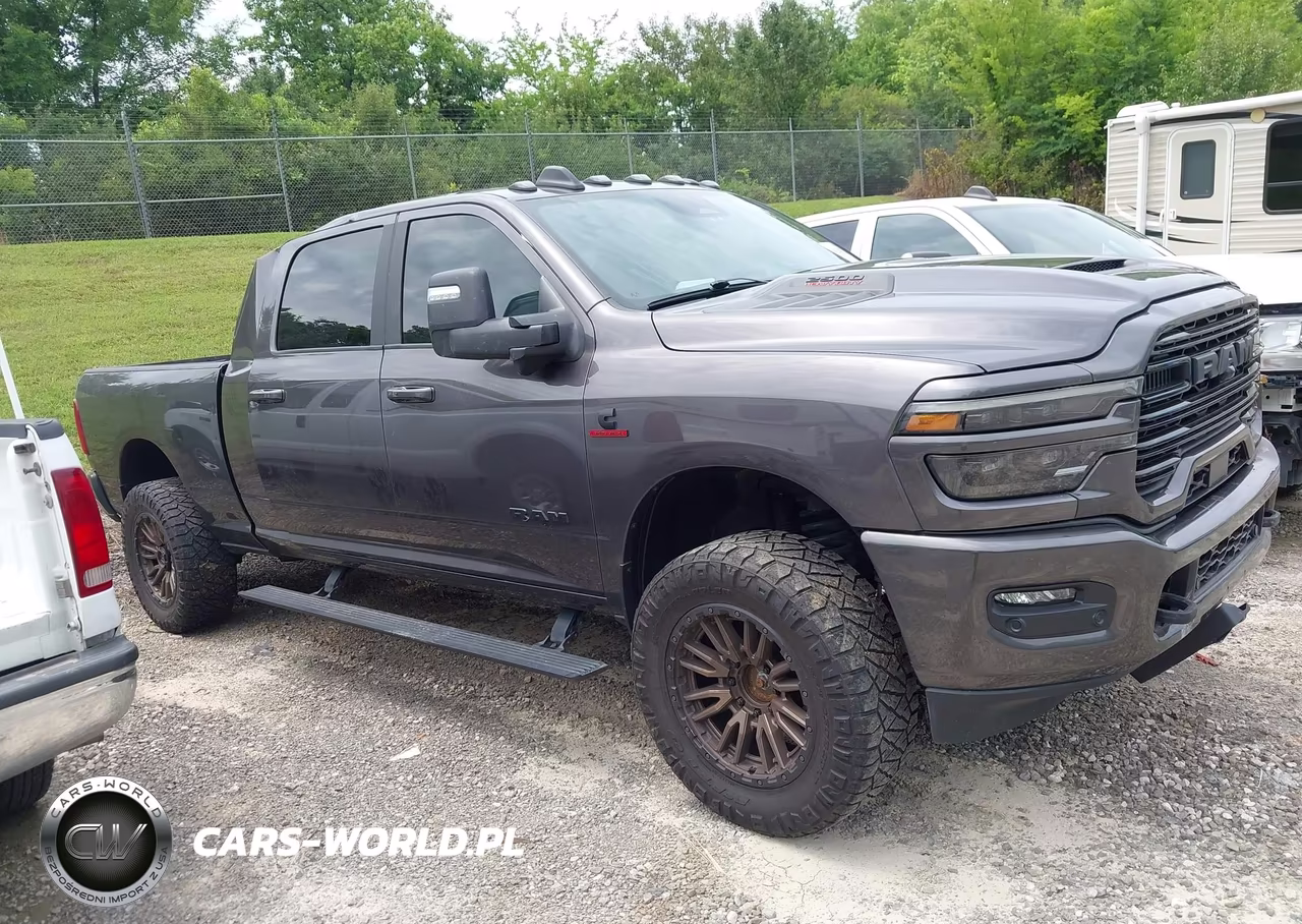 2025 Ram 2500 Laramie 4X4 6'4 Box VIN:3C63R5NL0SG507022 - 13