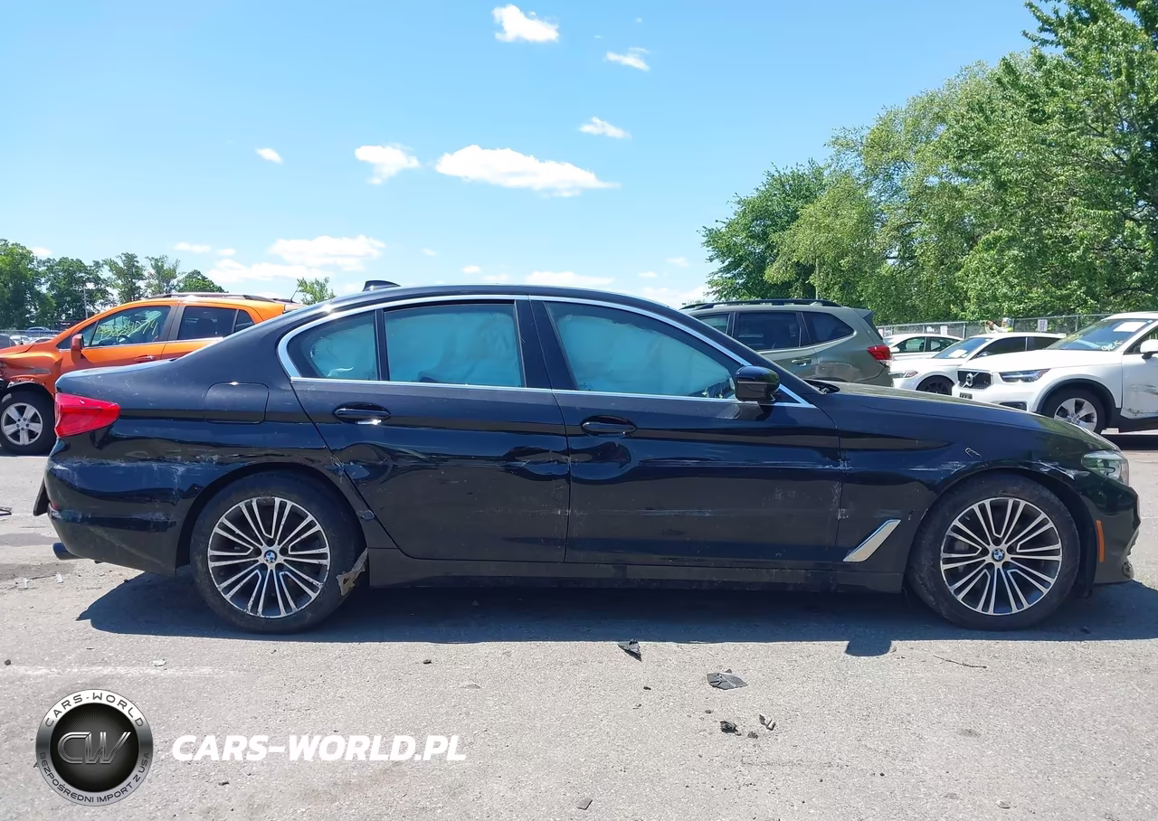 2019 BMW 530I xDrive VIN:WBAJA7C56KG911863 - 13