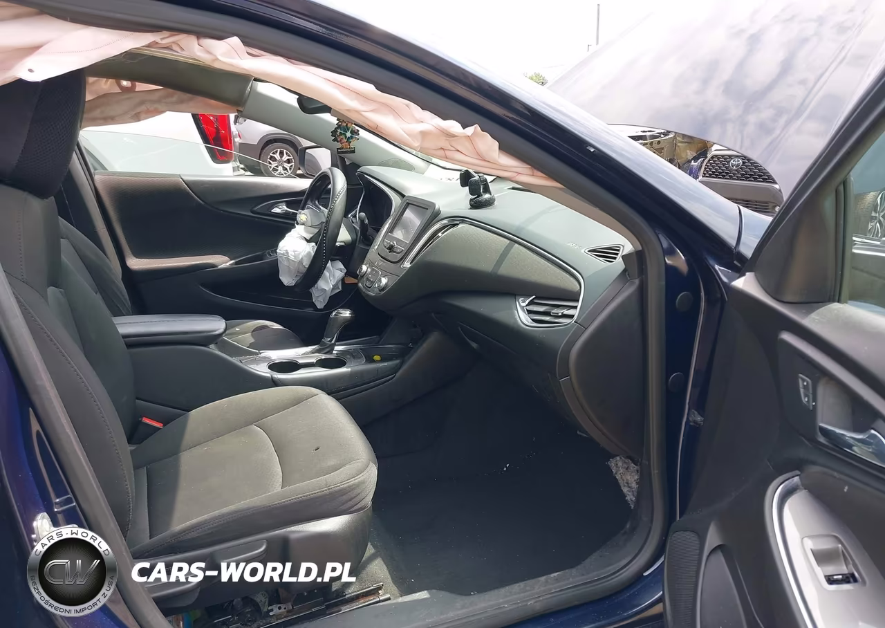 2018 Chevrolet Malibu Lt VIN:1G1ZD5STXJF181034 - 5