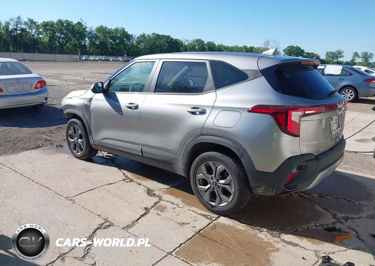 2024 Kia Seltos Lx VIN:KNDEPCAA9R7652307 - 3