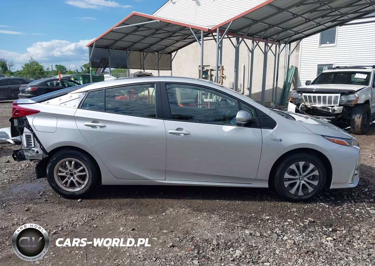 2022 Toyota Prius Prime Limited VIN:JTDKAMFP9N3227971 - 14